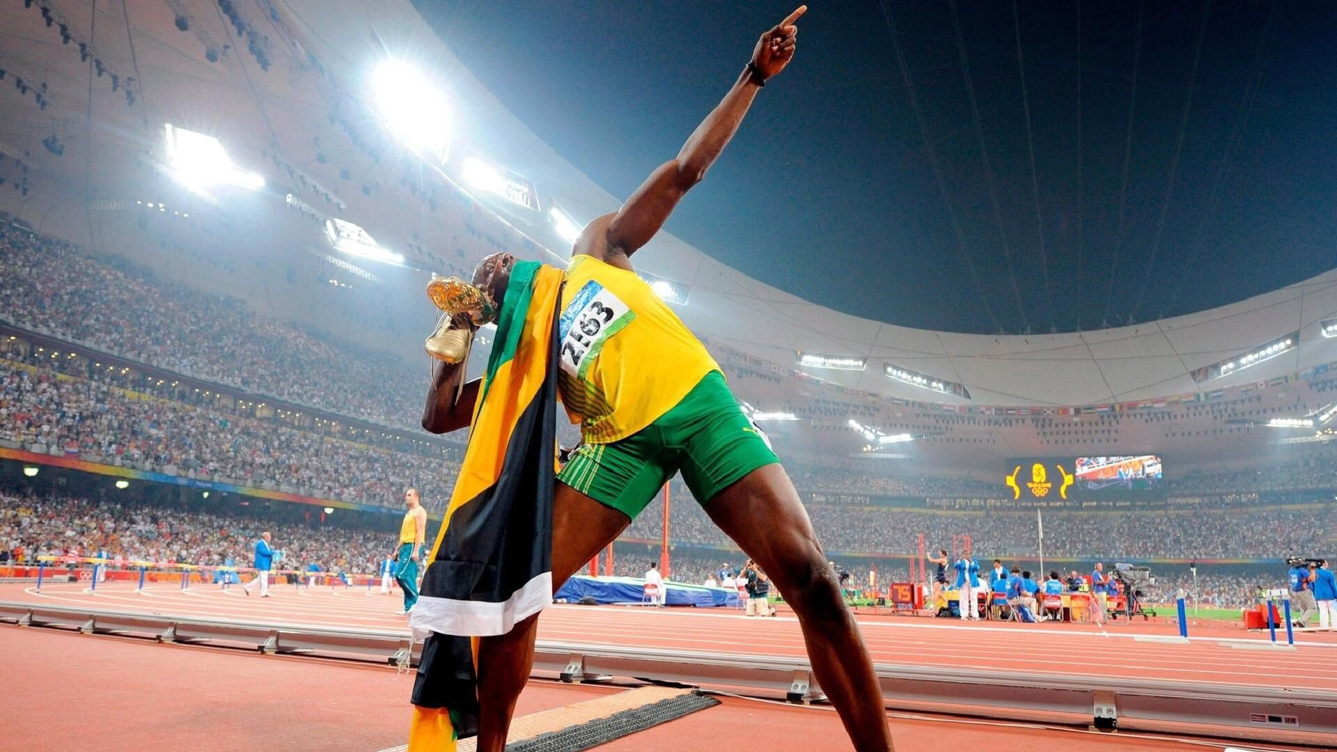 马赛中场指挥官连续多场精彩发挥，马赛主场死忠看台