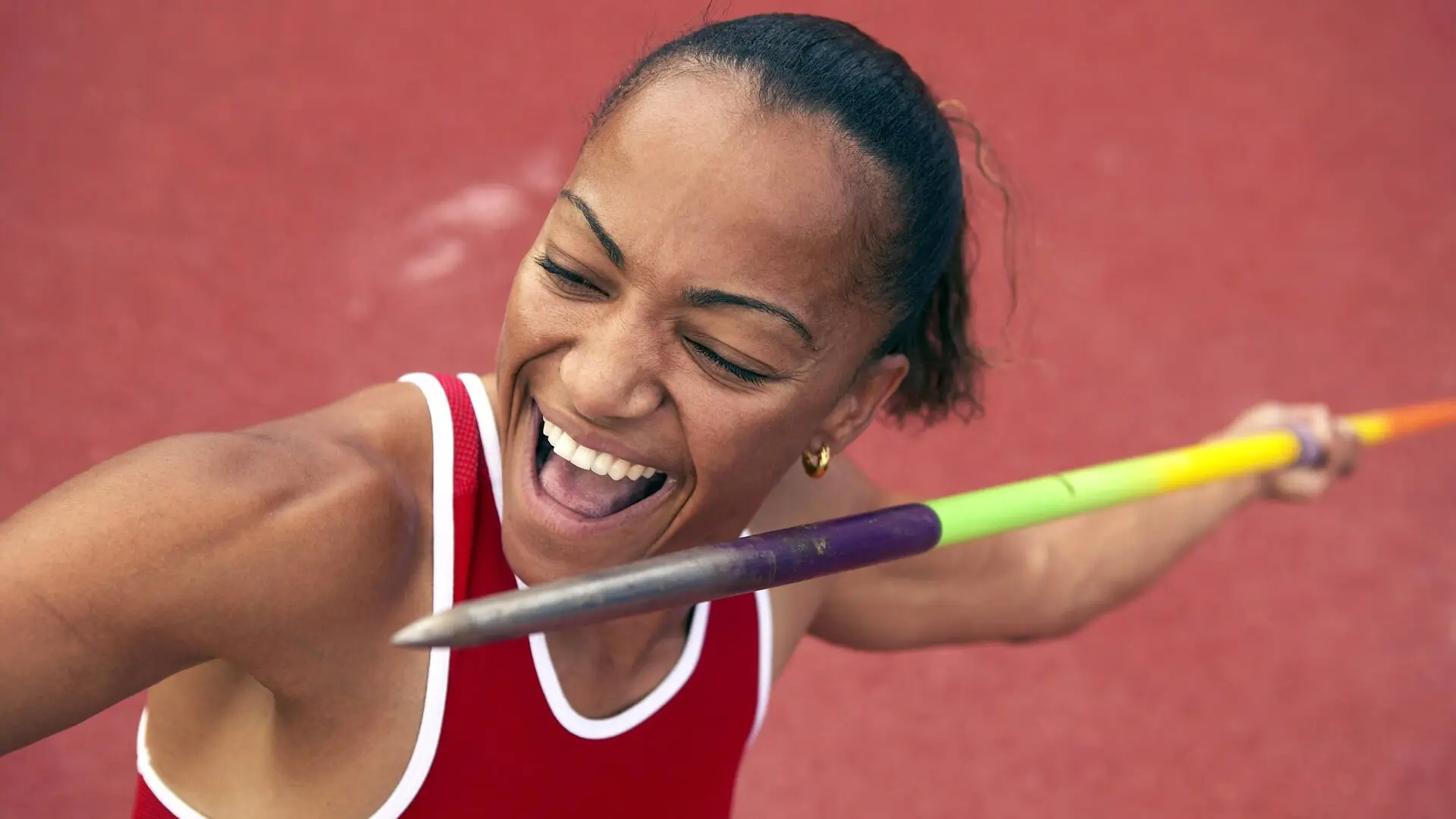 逆境中的“坚守者”：那些如钢铁般坚韧的球员，坚韧如钢什么意思