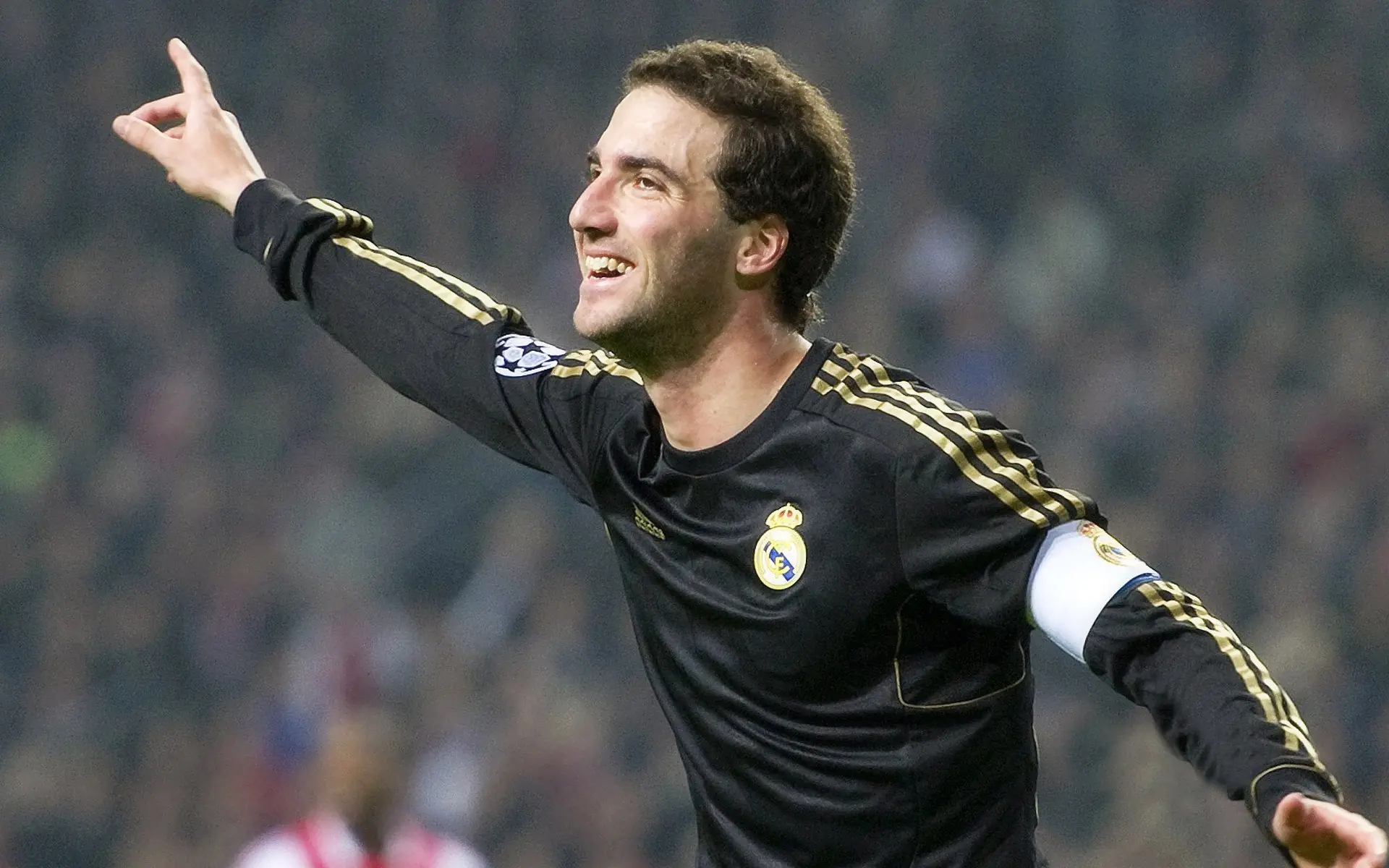 英超关键比赛，斗志高昂的战术变化与数据变化同步解读，英超 激烈